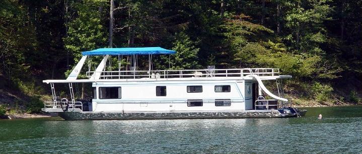 houseboat